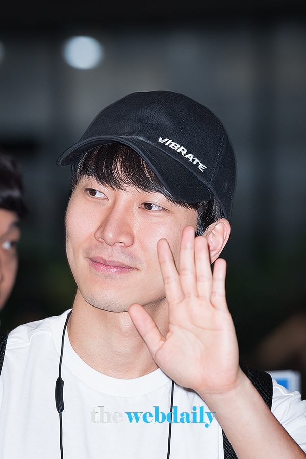 비투비(BTOB) 서은광, 김포국제공항 출국 현장