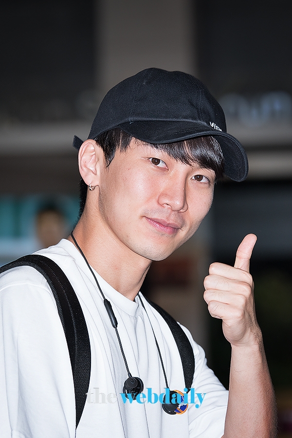 비투비(BTOB) 서은광, 김포국제공항 출국 현장