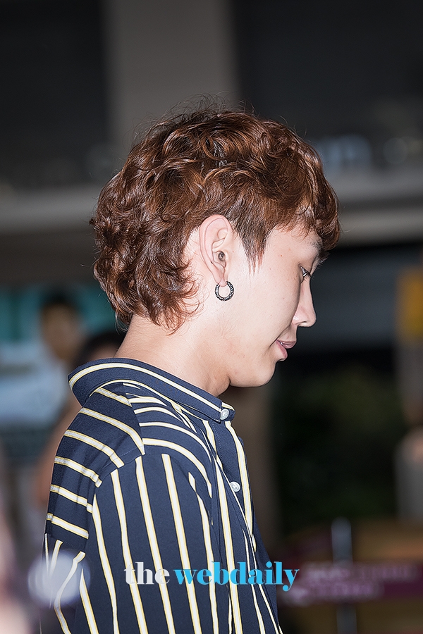 비투비(BTOB) 정일훈, 김포국제공항 출국 현장