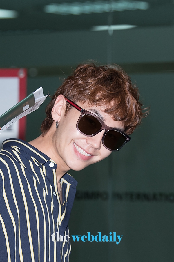 비투비(BTOB) 정일훈, 김포국제공항 출국 현장