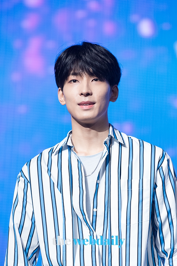 세븐틴(Seventeen) 원우, 다섯번 째 미니앨범 'YOU MAKE MY DAY' 발매 기념 쇼케이스