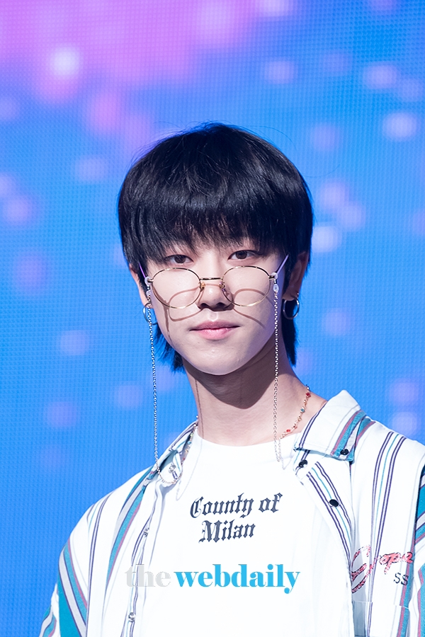 세븐틴(Seventeen) 디에잇, 다섯번 째 미니앨범 'YOU MAKE MY DAY' 발매 기념 쇼케이스