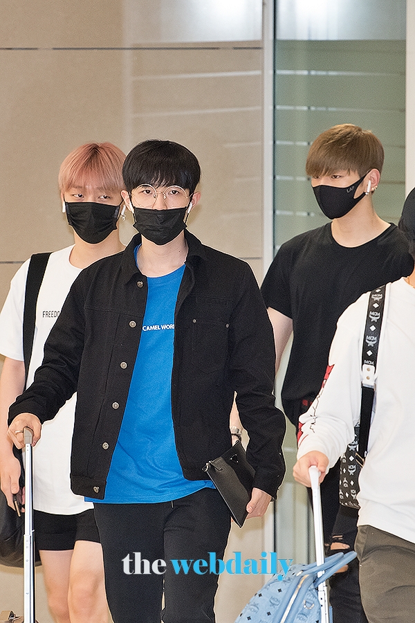 WannaOne(워너원) 윤지성-김재환-강다니엘, 인천국제공항 입국 현장