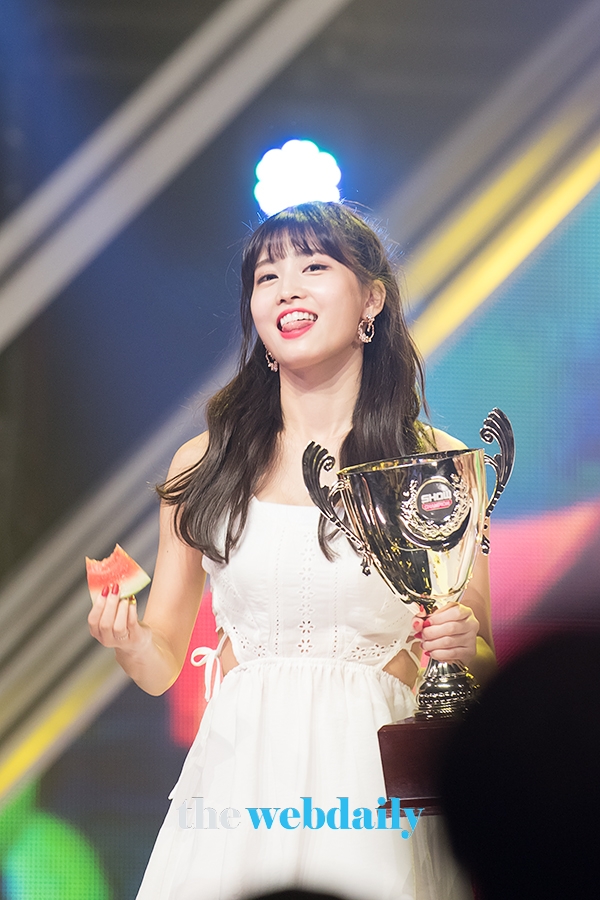 TWICE(트와이스) 모모, MBC MUSIC '쇼챔피언' 생방송 현장공개