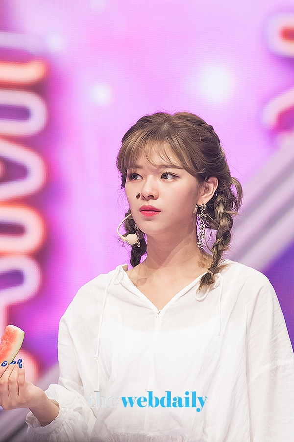 TWICE(트와이스) 정연, MBC MUSIC '쇼챔피언' 생방송 현장공개
