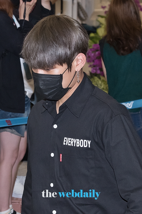 WannaOne(워너원) 박우진, 인천국제공항 입국 현장