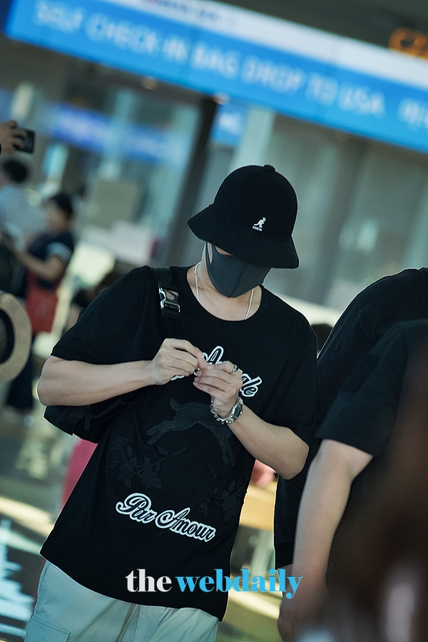 은지원, 인천국제공항 출국 현장