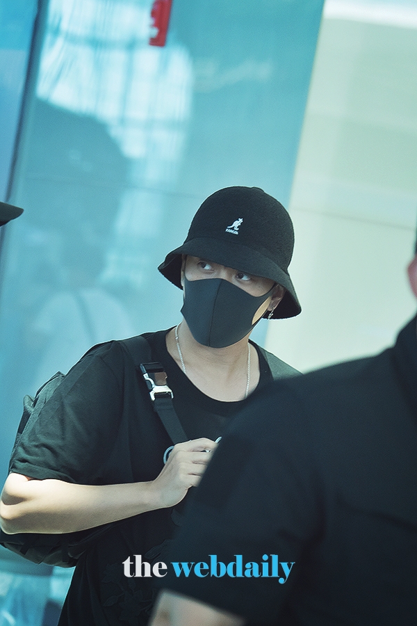 은지원, 인천국제공항 출국 현장