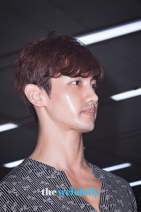 동방신기 최강창민, 김포국제공항 입국 현장