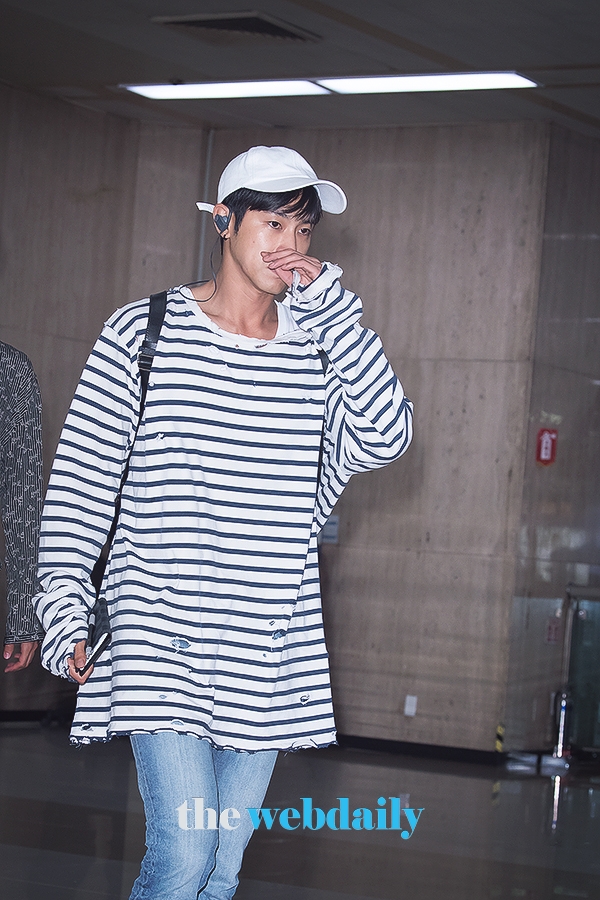 동방신기 유노윤호, 김포국제공항 입국 현장