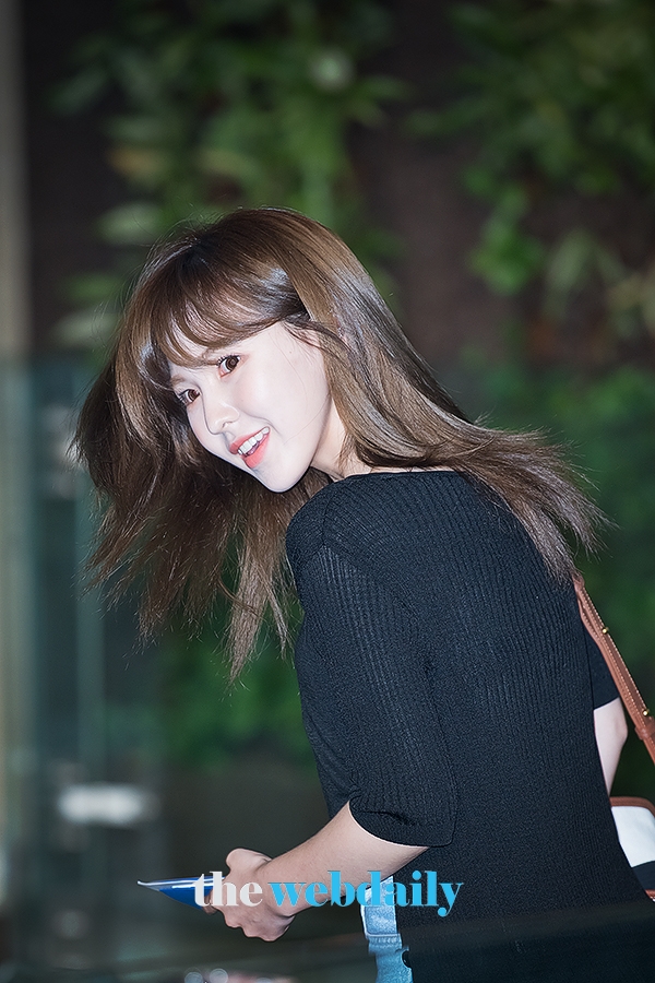 레드벨벳(RedVelvet) 웬디, 인천국제공항 출국 현장