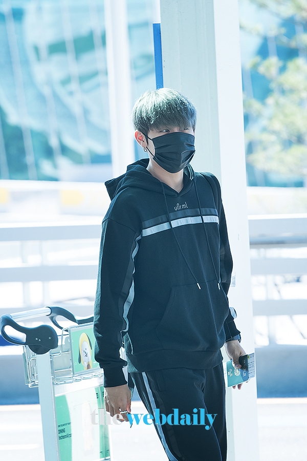 WannaOne(워너원) 박우진, 인천국제공항 출국 현장