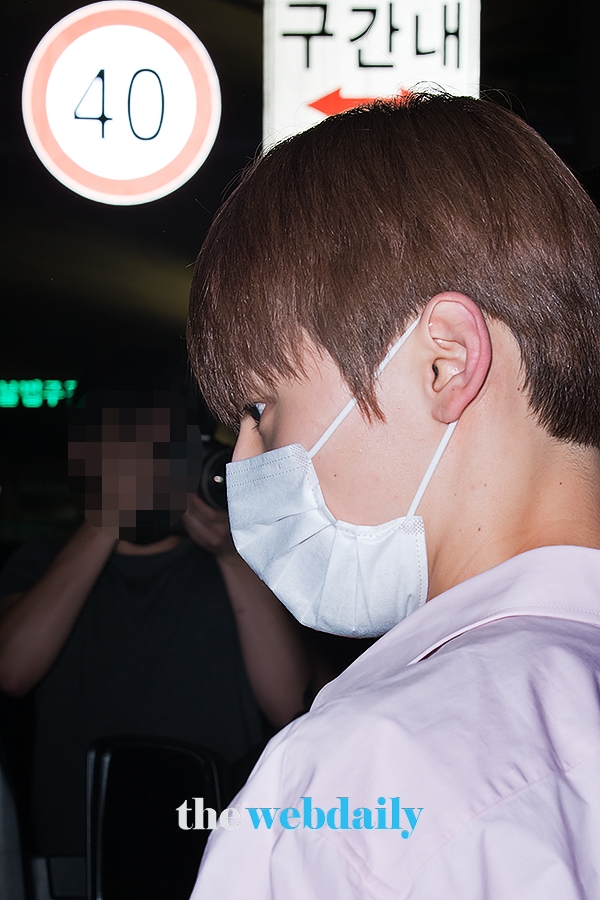 WannaOne(워너원) 황민현, 인천국제공항 입국 현장