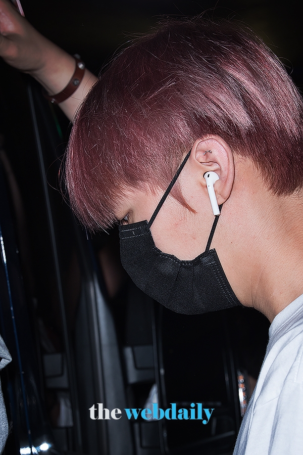 WannaOne(워너원) 윤지성, 인천국제공항 입국 현장