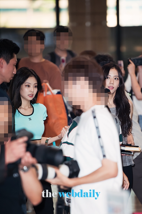 BLACKPINK(블랙핑크) 제니-지수, 김포국제공항 출국 현장