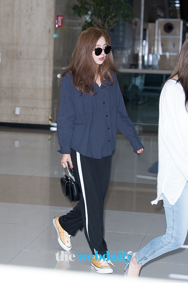 레드벨벳(RedVelvet) 슬기, 김포국제공항 입국 현장
