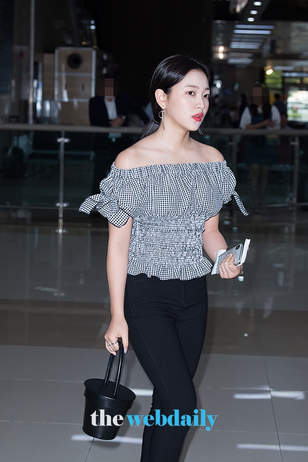 레드벨벳(RedVelvet) 예리, 김포국제공항 입국 현장