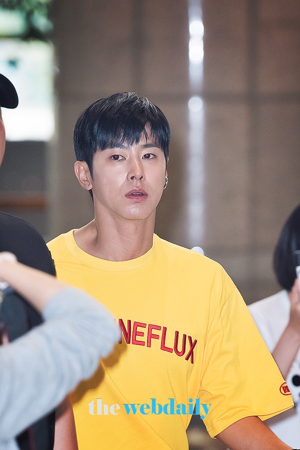 동방신기 유노윤호, 김포국제공항 출국 현장