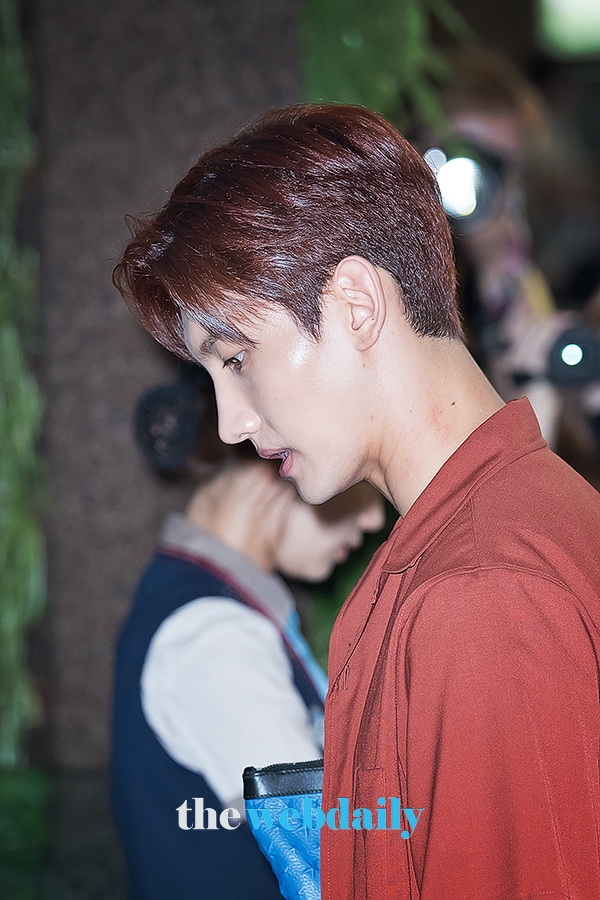 동방신기 최강창민, 김포국제공항 출국 현장