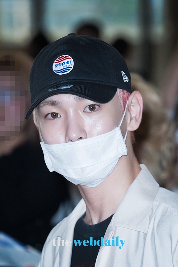 샤이니(SHINee) 키, 김포국제공항 출국 현장
