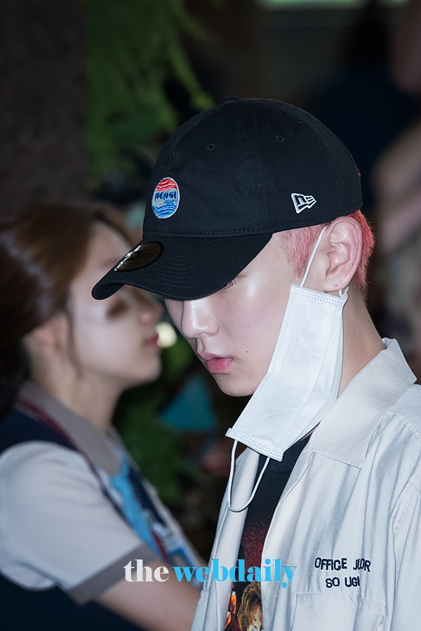 샤이니(SHINee) 키, 김포국제공항 출국 현장