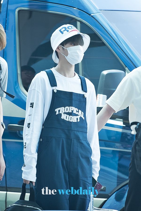 WannaOne(워너원) 이대휘, 인천국제공항 출국 현장