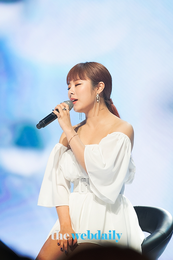 마마무(MAMAMOO) 휘인, MBC MUSIC '쇼챔피언' 생방송 현장공개