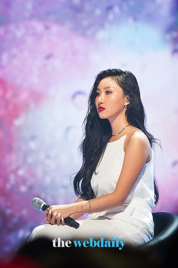 마마무(MAMAMOO) 화사, MBC MUSIC '쇼챔피언' 생방송 현장공개