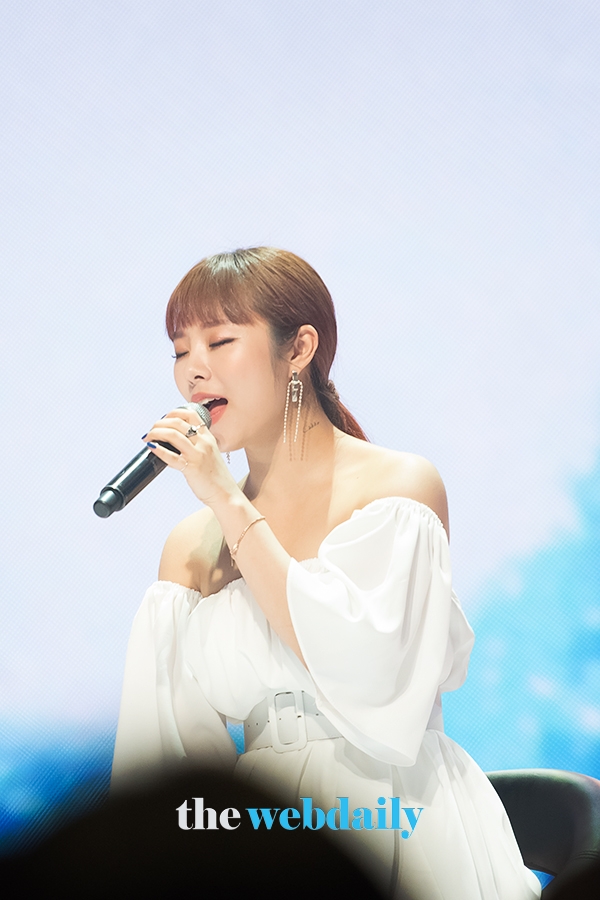 마마무(MAMAMOO) 휘인, MBC MUSIC '쇼챔피언' 생방송 현장공개