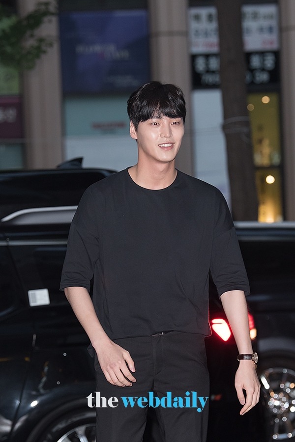 이태환, 드라마 '김비서가 왜 그럴까' 종방연