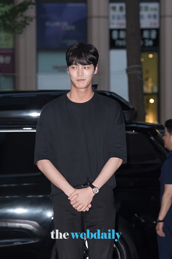 이태환, 드라마 '김비서가 왜 그럴까' 종방연