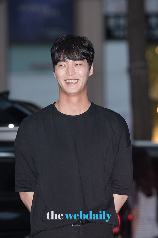 이태환, 드라마 '김비서가 왜 그럴까' 종방연