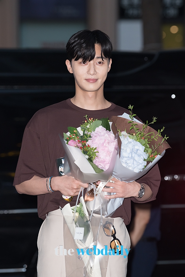 박서준, 드라마 '김비서가 왜 그럴까' 종방연