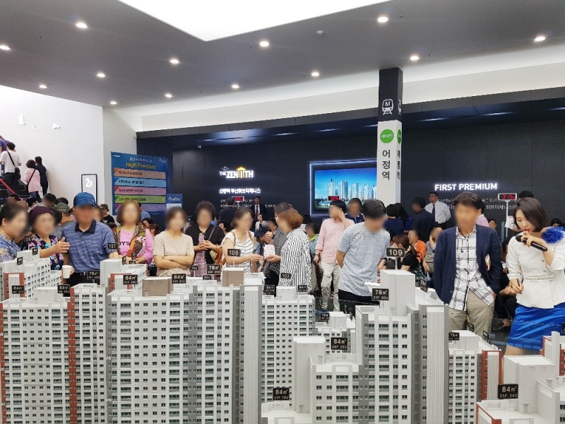 ‘신동백 두산위브더제니스’ 모델하우스 내부 모습.(사진=두산건설)