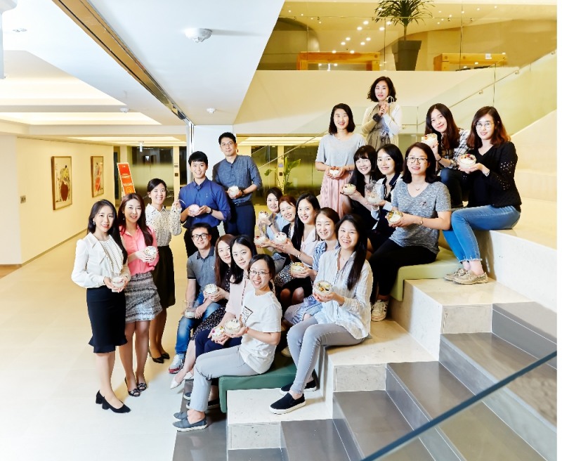 GC녹십자 임직원과 가족들이 경기도 용인에 위치한 GC녹십자 본사에서 ‘Connect+’ 프로그램에 참여하고 있다. (사진=GC녹십자)