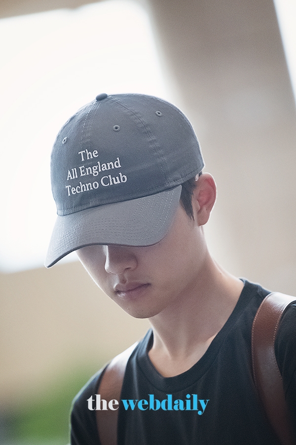 엑소(EXO) 디오, 김포국제공항 출국 현장