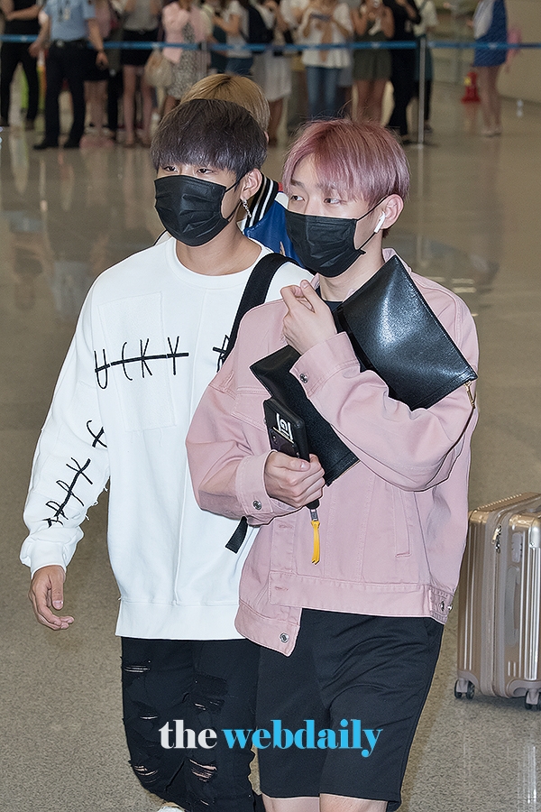 WannaOne(워너원) 박우진-윤지성, 인천국제공항 입국 현장