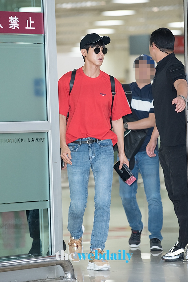 동방신기 유노윤호, 김포국제공항 입국 현장