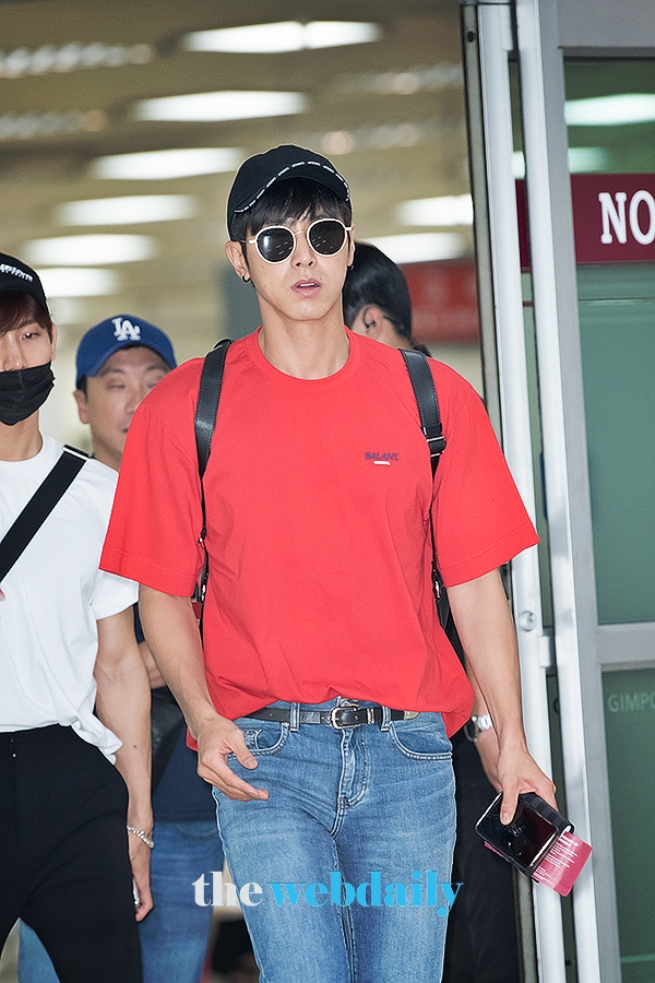 동방신기 유노윤호, 김포국제공항 입국 현장