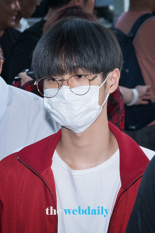 WannaOne(워너원) 이대휘, 인천국제공항 출국 현장