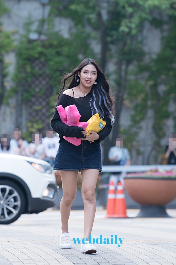 한초원, Mnet ‘프로듀스48’출근길 현장