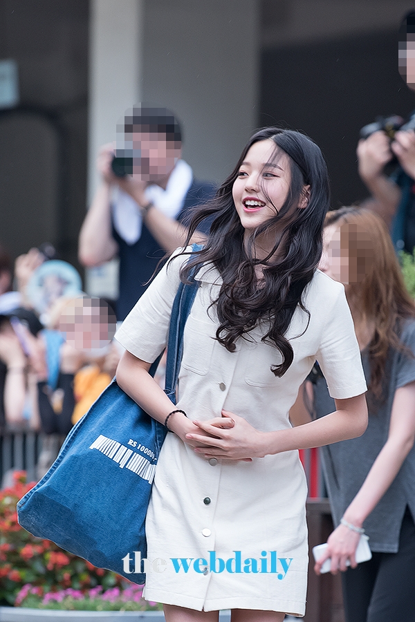 장원영, Mnet ‘프로듀스48’출근길 현장