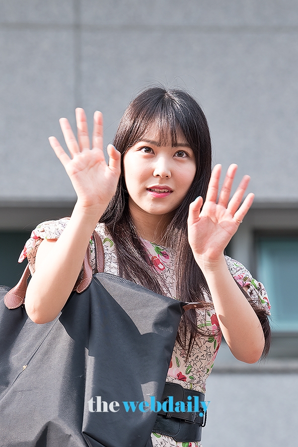 NMB48 시로마미루, Mnet ‘프로듀스48’출근길 현장