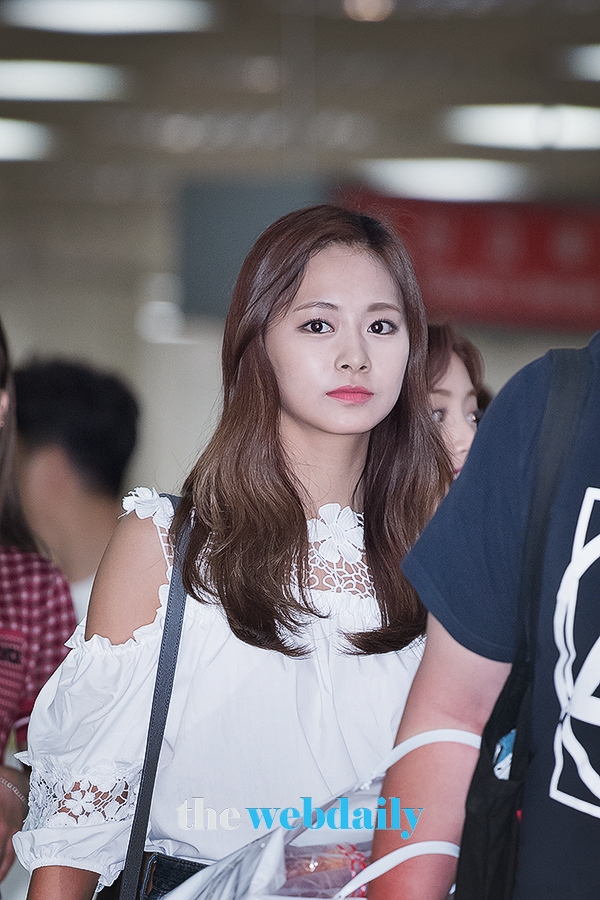 TWICE(트와이스) 쯔위, 김포국제공항 입국 현장