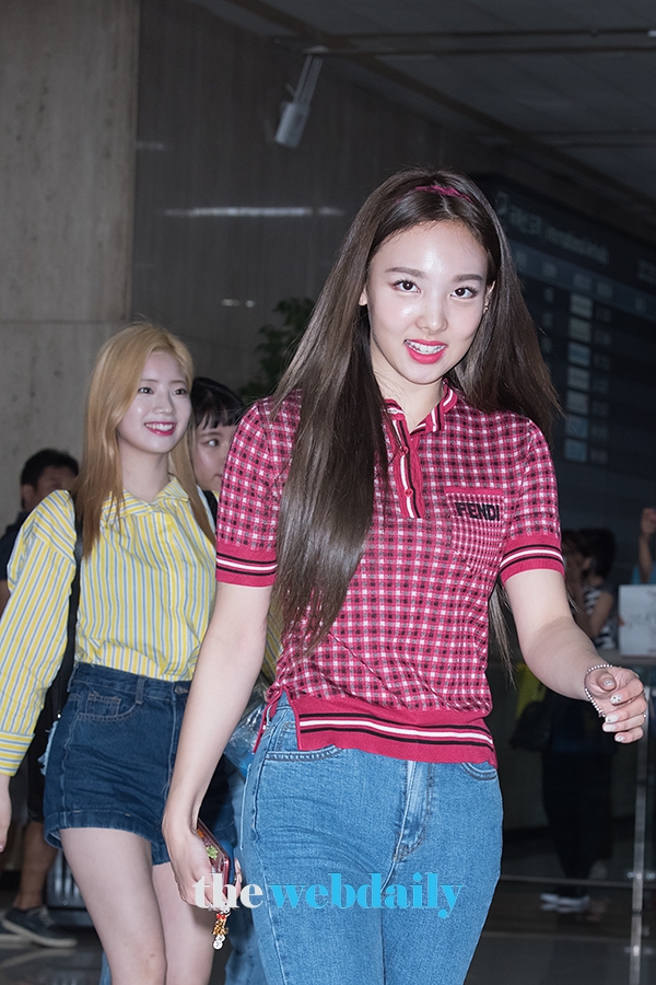 TWICE(트와이스) 나연, 김포국제공항 입국 현장