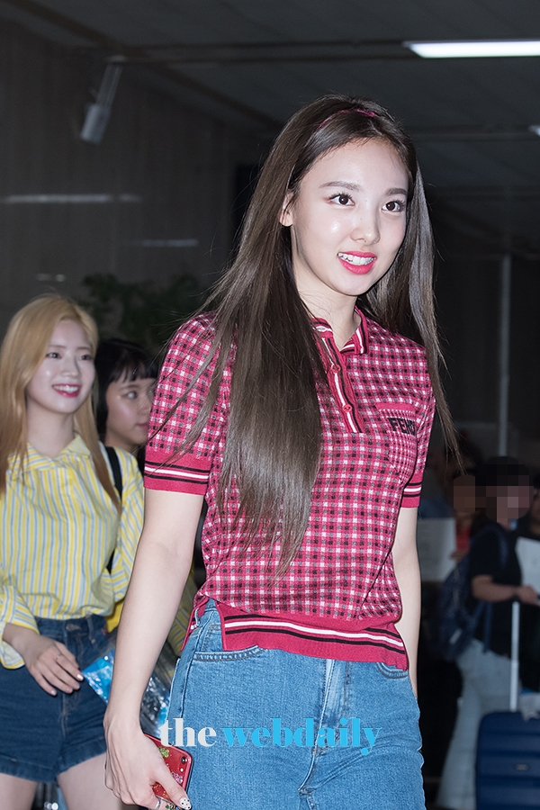 TWICE(트와이스) 나연, 김포국제공항 입국 현장