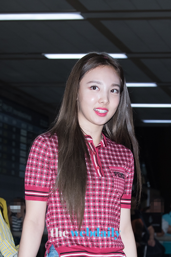 TWICE(트와이스) 나연, 김포국제공항 입국 현장