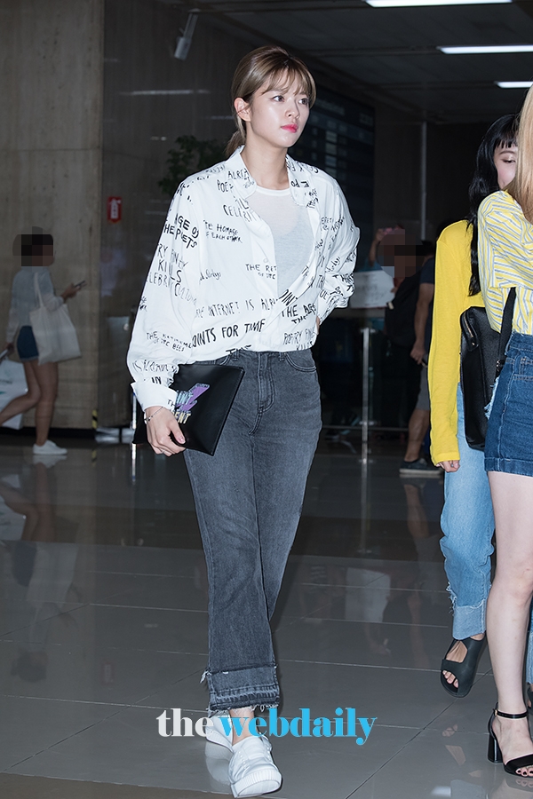 TWICE(트와이스) 정연, 김포국제공항 입국 현장