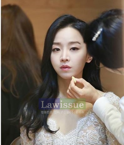 신혜선, 시원한 입담에 쏠리는 눈눈눈...블링블링한 드레스 속 고혹美 자랑