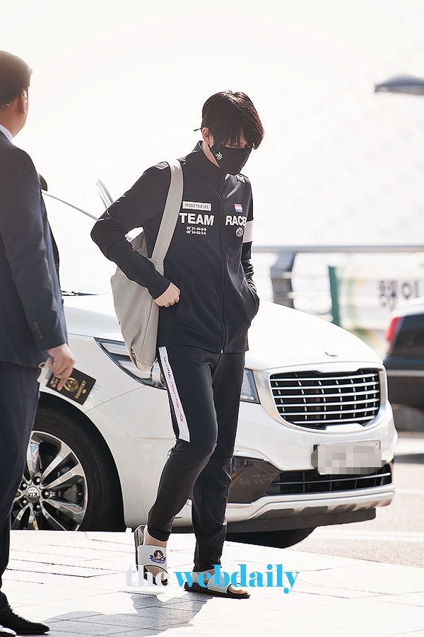 슈퍼주니어 김희철, 인천국제공항 출국 현장
